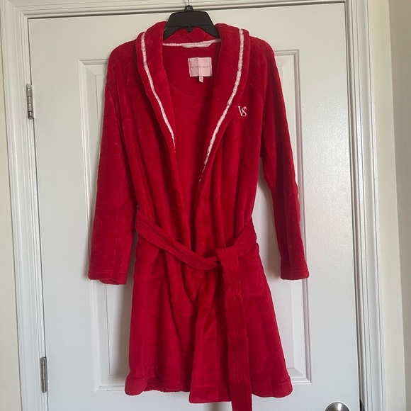VS Velour Robe - Picture 1 of 5